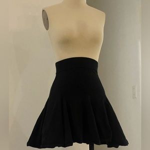 Stella McCartney size 40 (small) made in Italy mini high waist skirt